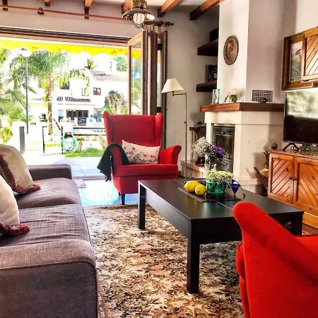 Prázdninový dům Beachfront Oasis In Costa Del Sol. *